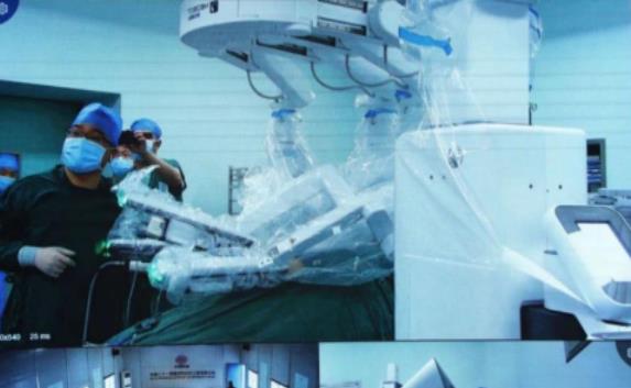中国电信新疆公司5G医疗  实现我国首例超远程机器人人体肝胆手术